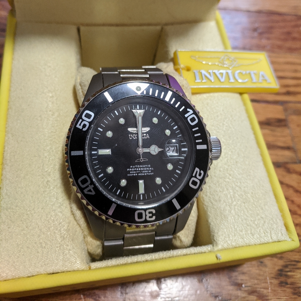 0420 Men's Pro Diver Invicta Titanium Watch